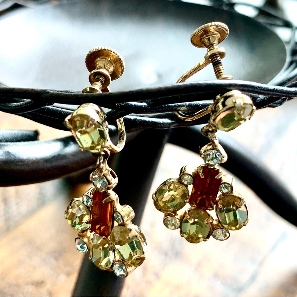 🌟 SALE $15 🌟 Avon Vintage Oval Round Rectangular Crystal Rhinestone Earrings